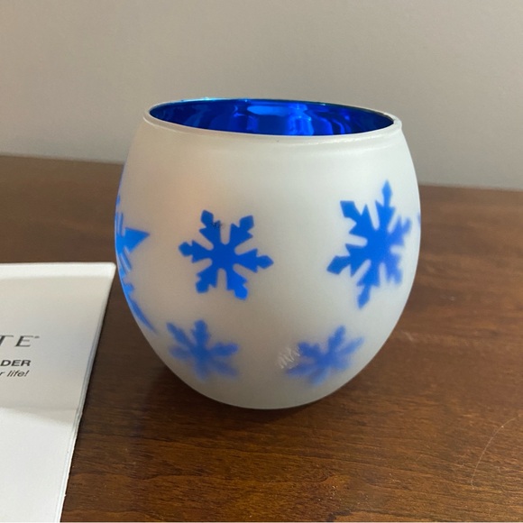 PartyLite Snowflake Tealight Holder P9708 Retired Candle Holder - Picture 4 of 4